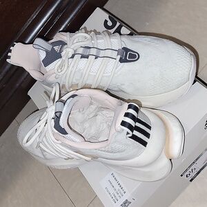 Adidas Alphaboost VI